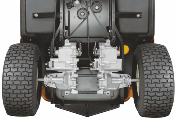 Tractor Cortacesped Giro 0 con volante Cub Cadet XZ6 S127